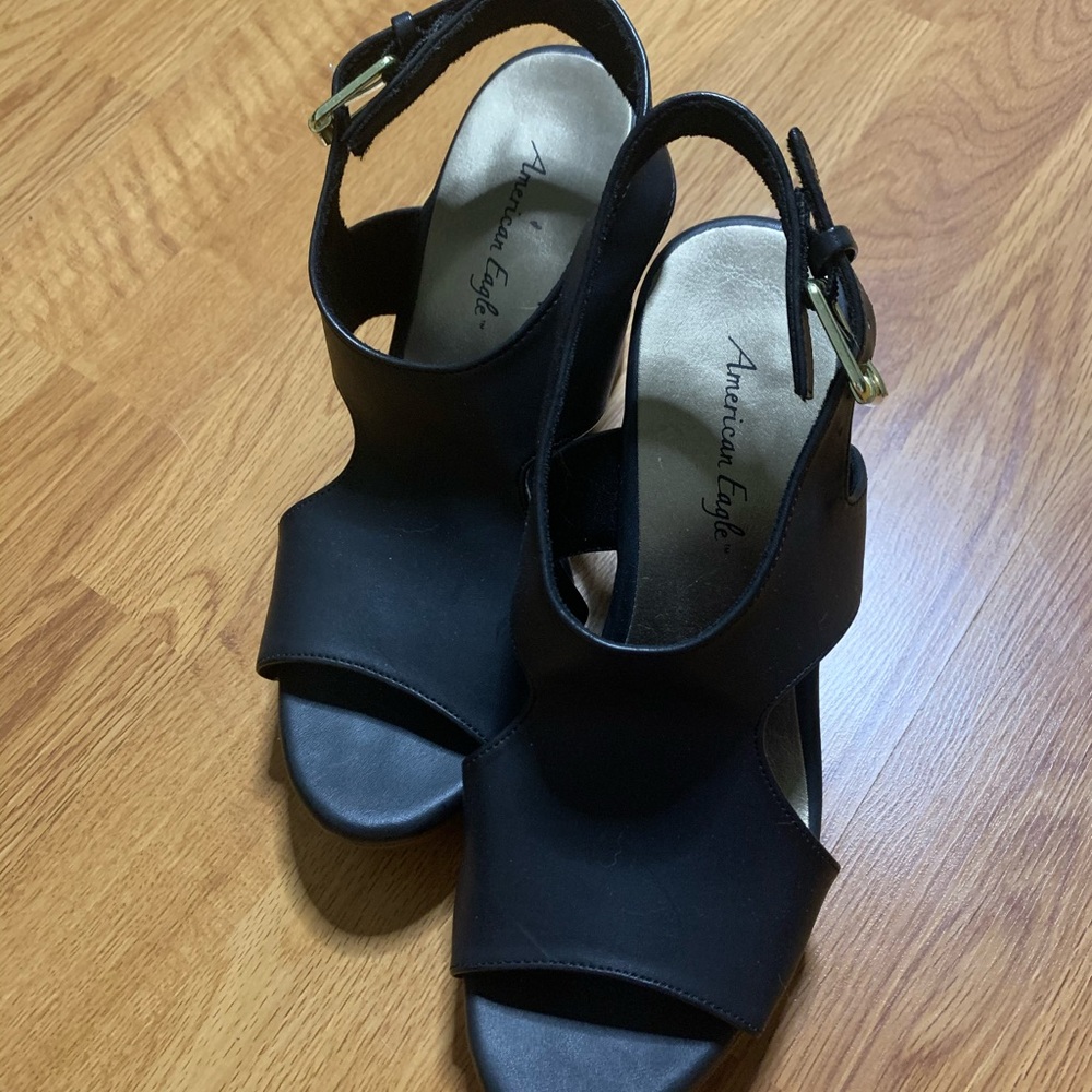 American Eagle Wedges